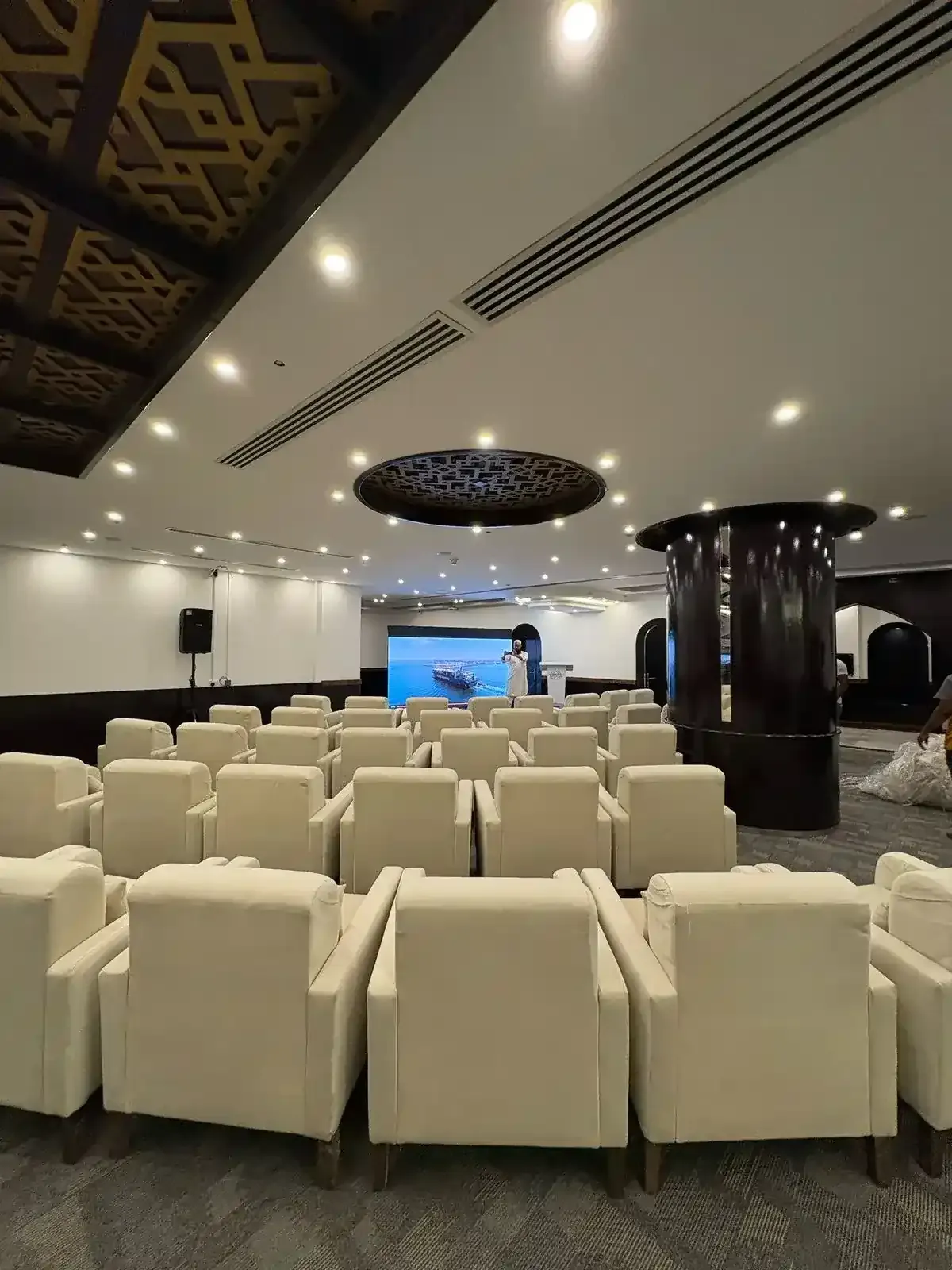 event-planners-in-saudi-arabia-work-event-setup